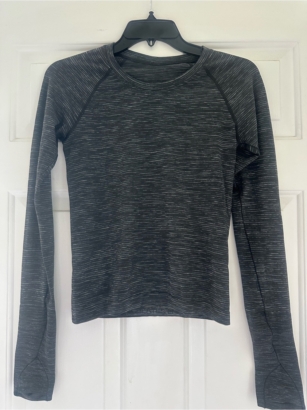 lululemon athletica Heathered Charcoal Long Sleeve Crew